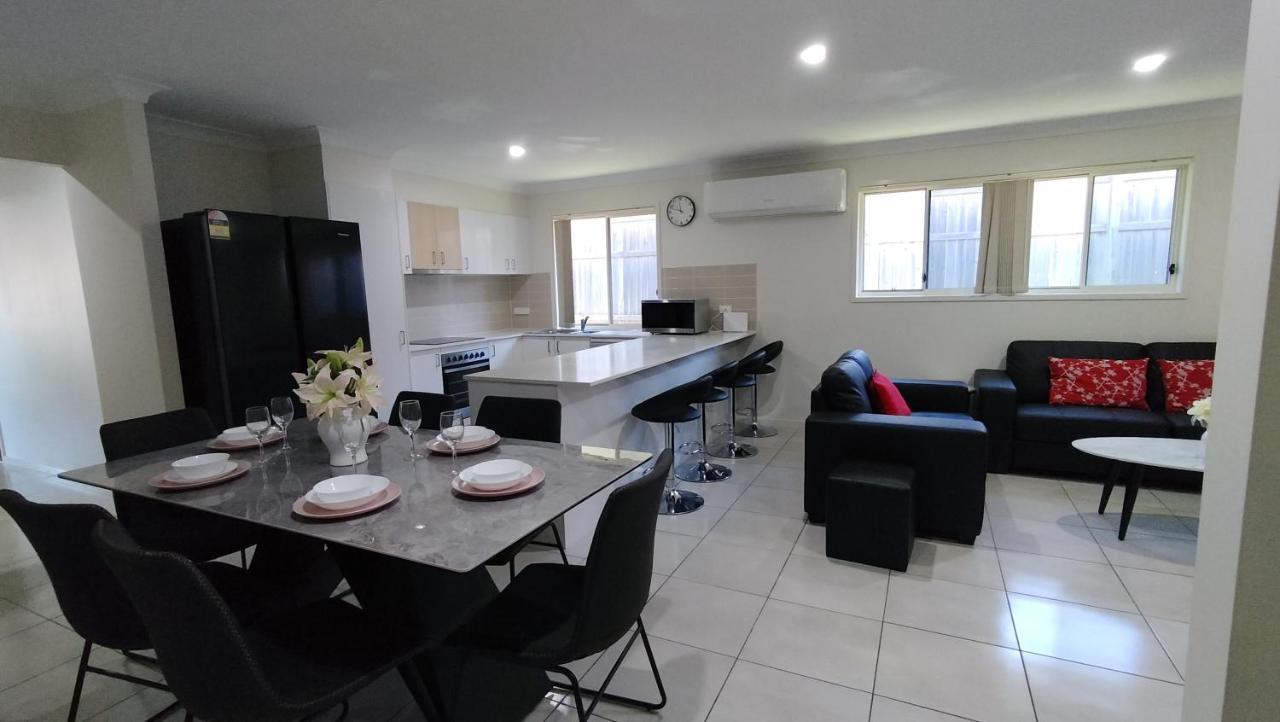 Theme Parks Ultimate House Modern 5bedroom 2bath 3tv Netflix Holiday home *