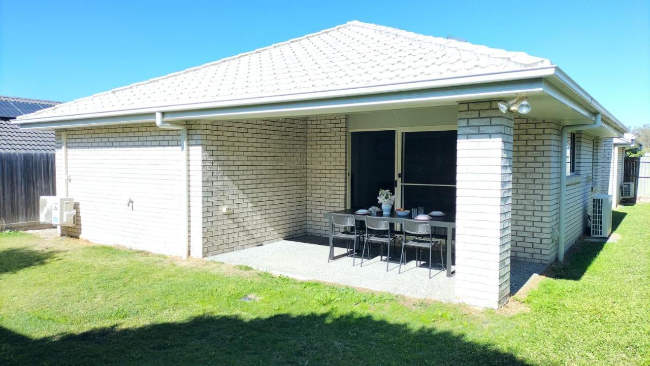 Holiday home Theme Parks Ultimate House Modern 5bedroom 2bath 3tv Netflix Gold Coast
